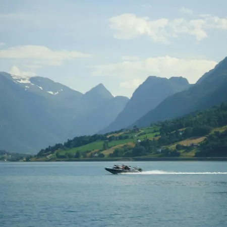 Scenic Mountain View House On The Panoramic Road Stryn
